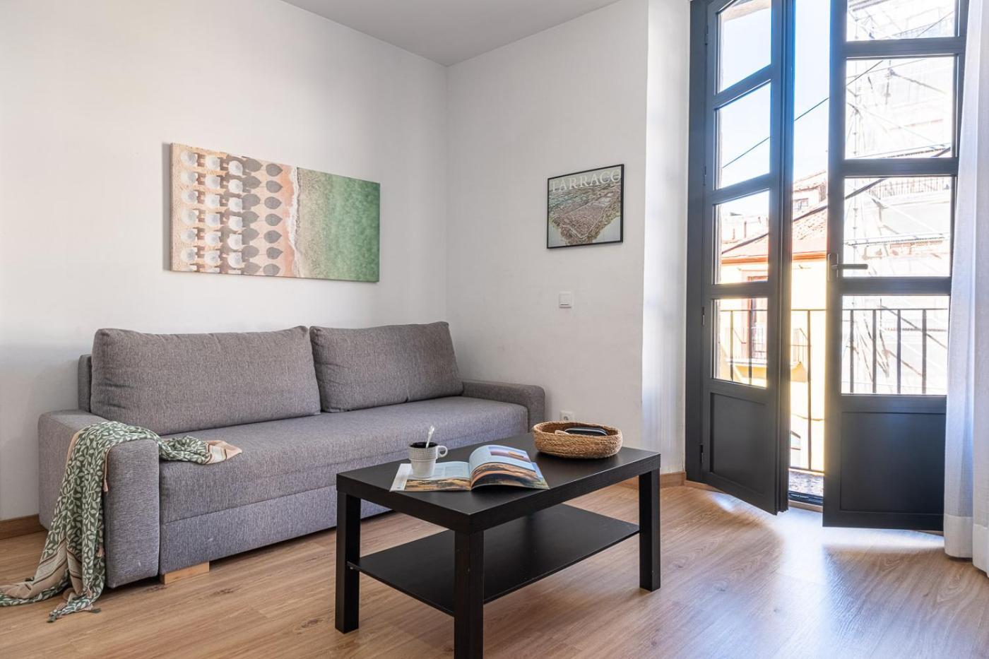Tarragona Apartments Exterior photo